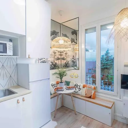 De Charme A 2 Pas De Paris *